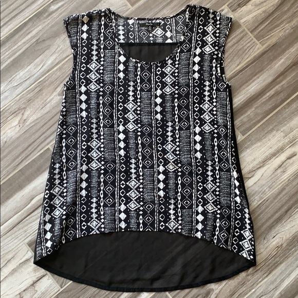 Papaya Tops - Tribal Print Blouse w/ Cap Sleeves and Sheer Back